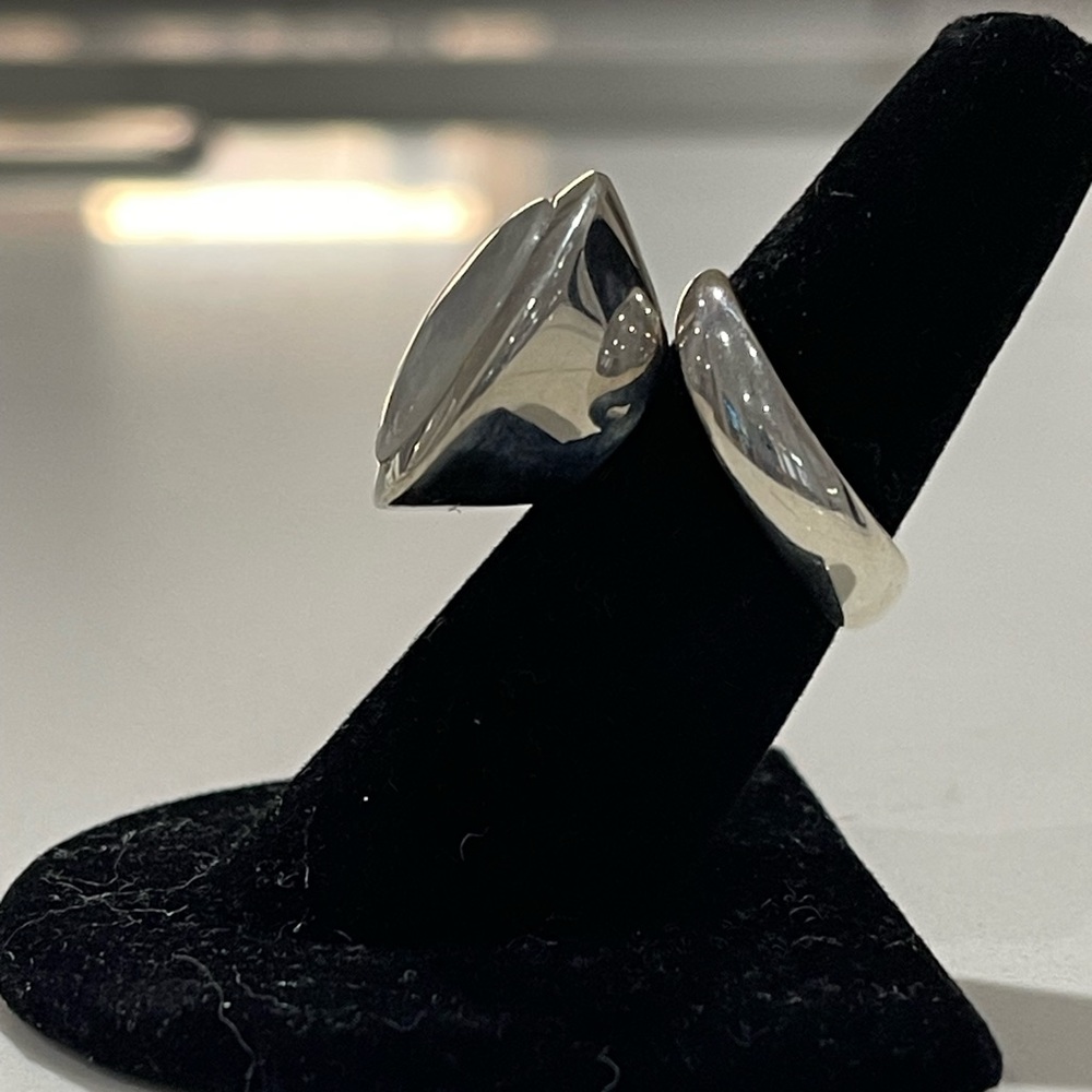 A Statement Moonstone Ring. Made In Silver. Size … - image 7